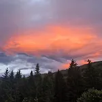 Cozy House In A Panoramic Location 度假居