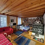 Cozy House In A Panoramic Location 度假居