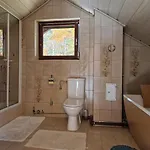 度假居 Cozy House In A Panoramic Location